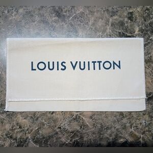 Louis Vuitton Light Cream Dust Bag✨ Like New!!!!! Approximately 9 x 4.5.